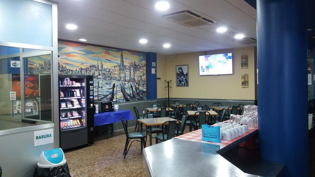 Hostal Venecia II Monzón Eksteriør bilde