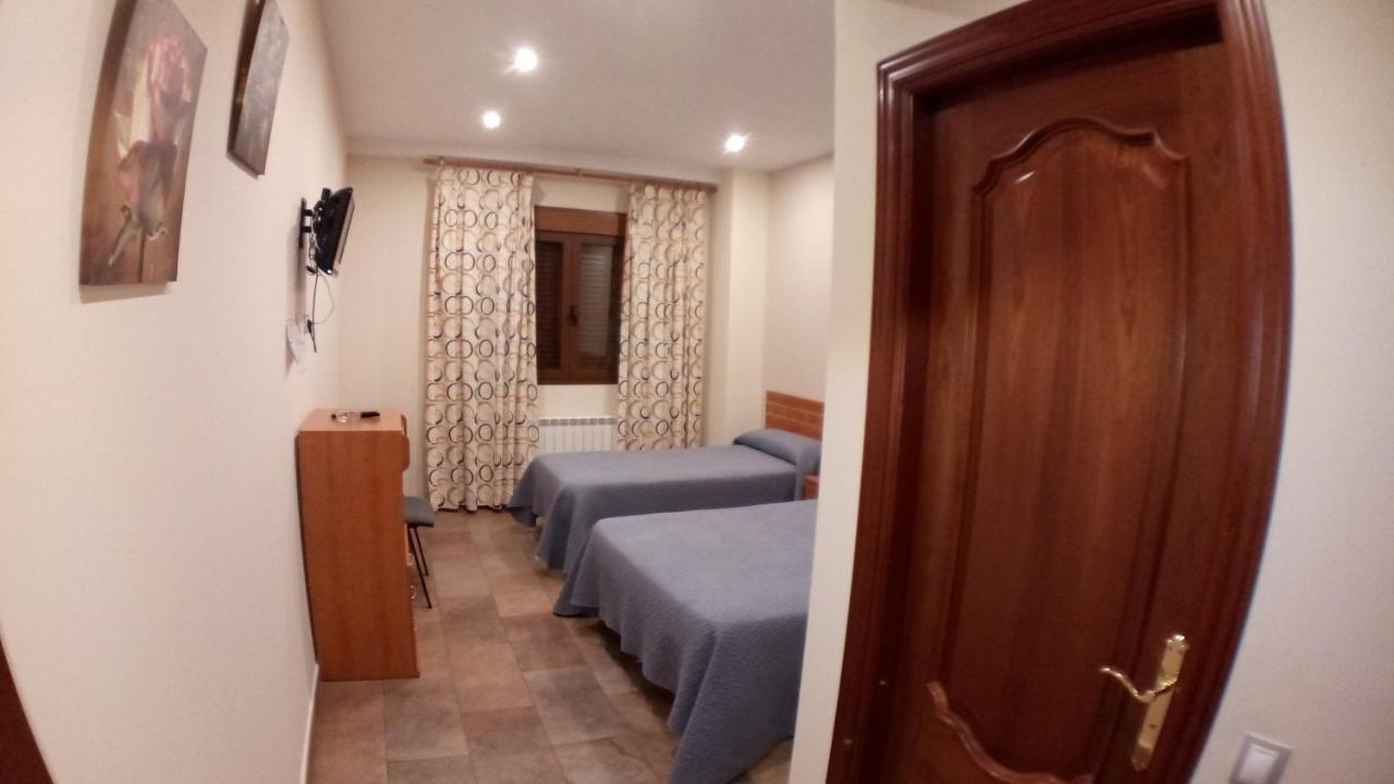 Hostal Venecia II Monzón Eksteriør bilde
