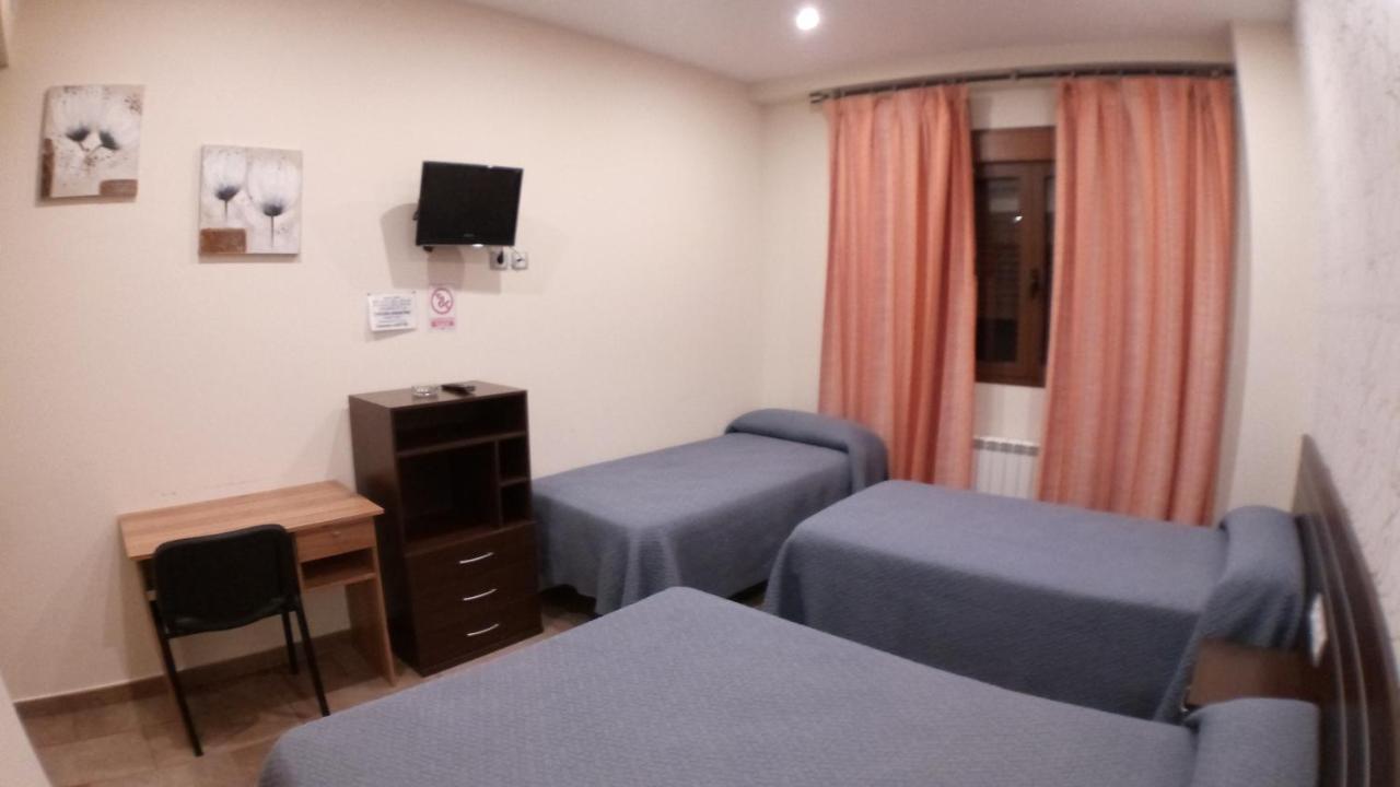 Hostal Venecia II Monzón Eksteriør bilde