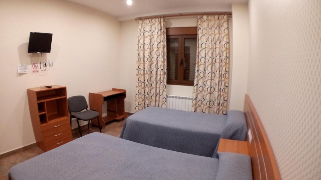 Hostal Venecia II Monzón Eksteriør bilde