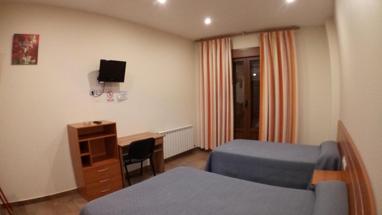 Hostal Venecia II Monzón Eksteriør bilde