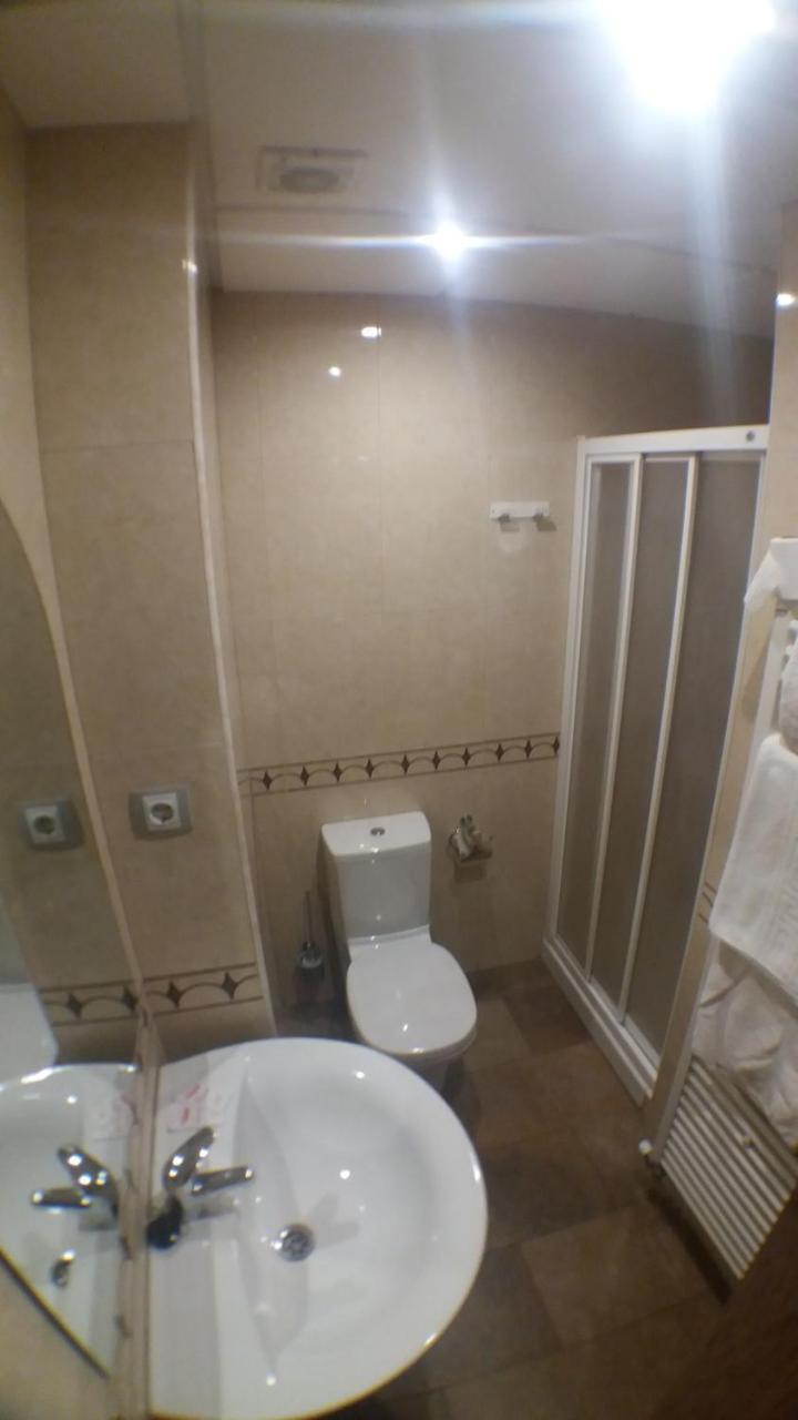 Hostal Venecia II Monzón Eksteriør bilde